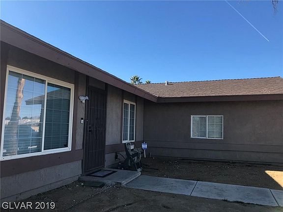 3rd image of 6401 Hyde Ave