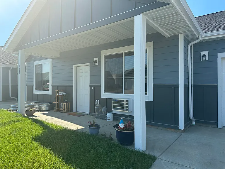 Sapphire Patio Homes Apartments — Photo 12