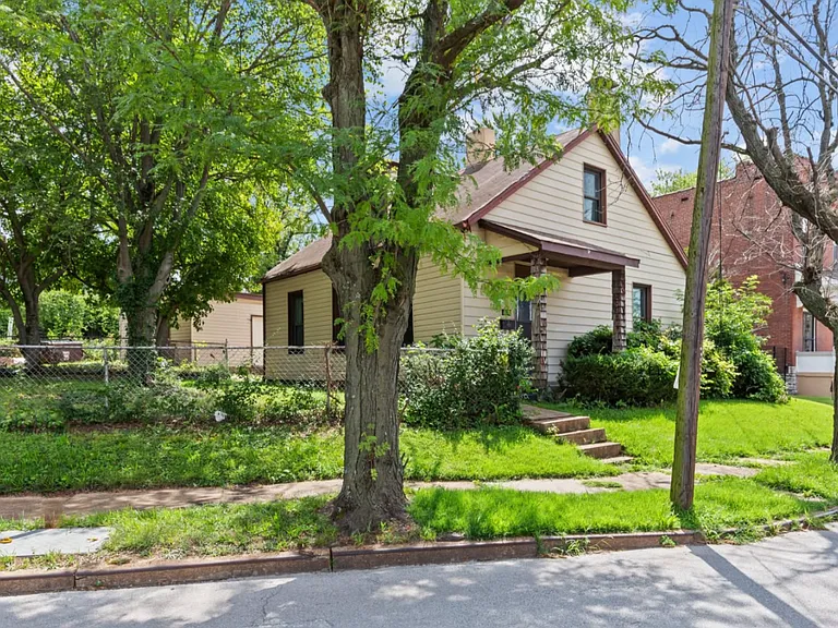 8414 Church Rd — Photo 2