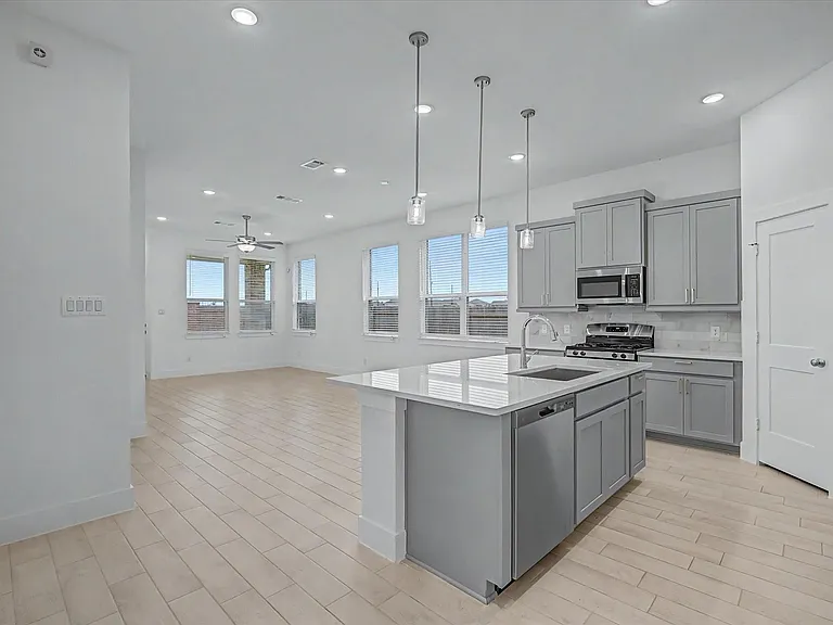 21138 Garden Palm Dr — Photo 5