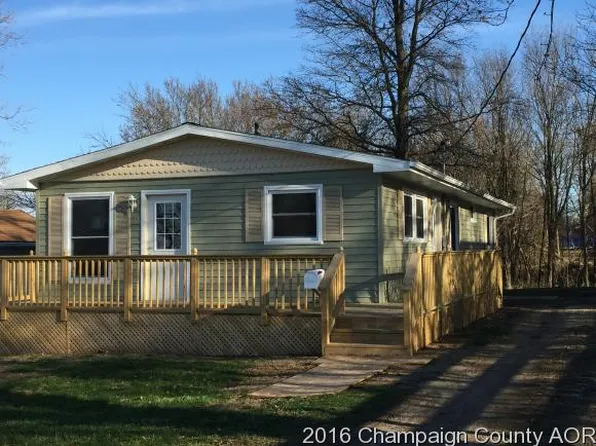 433 E Bogardus St, Paxton, IL 60957
