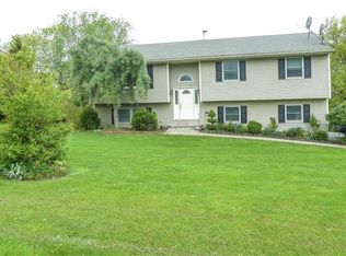 36 Hilo Dr, Campbell Hall, NY 10916