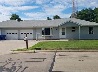 710 E 1st St, Crete, NE 68333