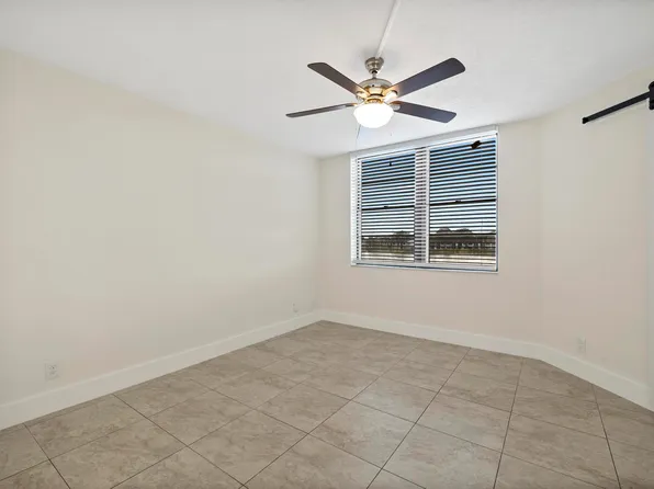 212 Lake Pointe Drive #310, Oakland Park, FL 33309
