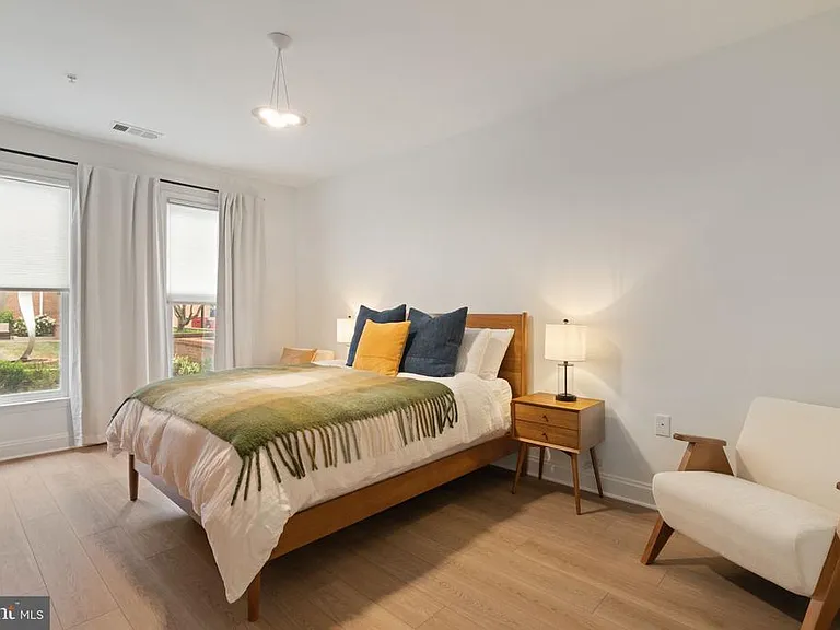 1115 Cameron St #101 — Photo 13