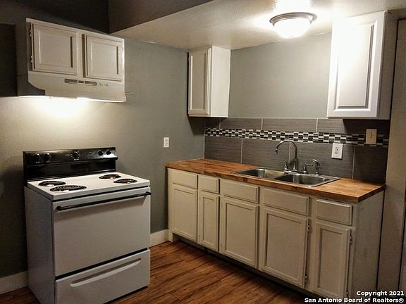 5th image of 323 E Carson St APT 5