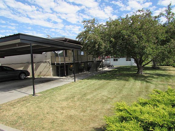 3rd image of 3806 S Sunnyvale Dr APT 1
