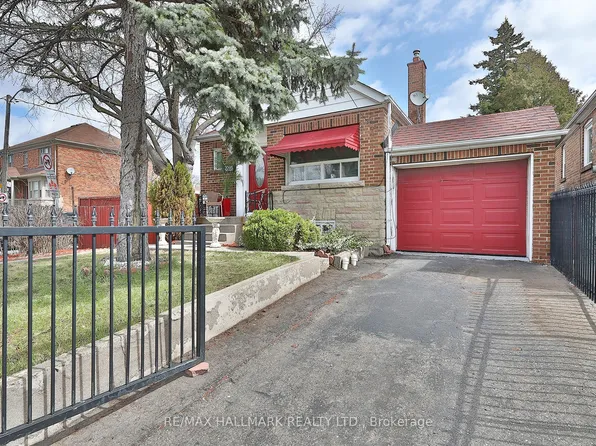 2095 Keele St, Toronto, ON M6M 3Y8