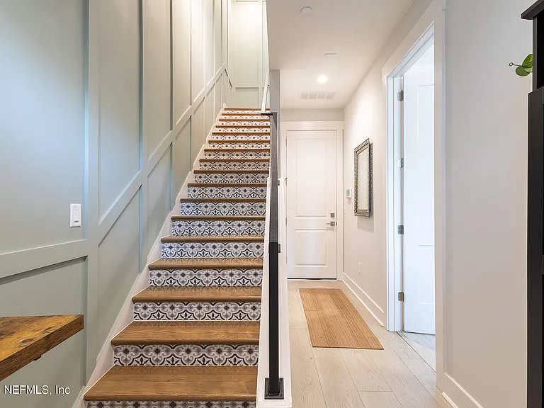 1624 Piazza Pl — Photo 5