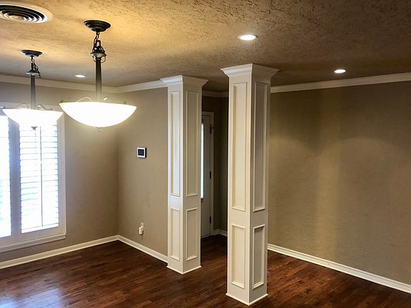 2nd image of 1810 NW Crosby Park Cir