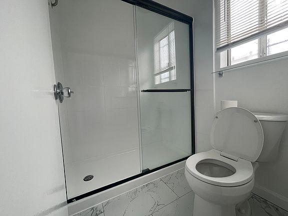 3rd image of 6554 La Mirada Ave #Q8