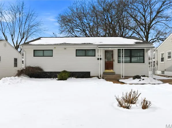 733 Forman Rd, Saint Louis, MO 63123