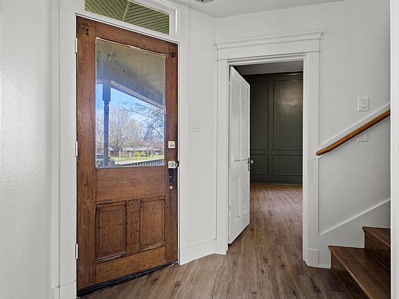 5th image of 331 W Grand St