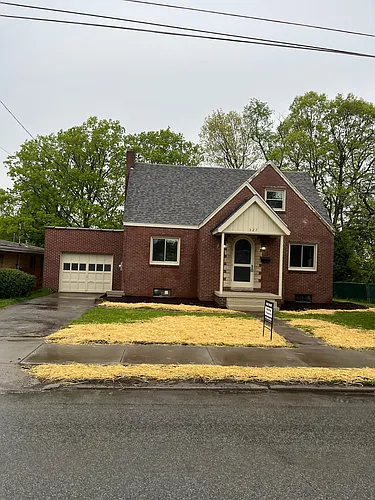 327 E Grandview Ave Photo 1
