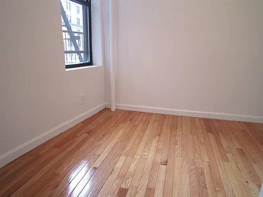 Rented by Concept Real Estate Group | media 8