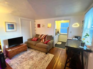 3822 S Edmunds St APT 5, Seattle, WA 98118