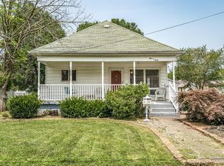 307 E Spruce St, Gillespie, IL 62033