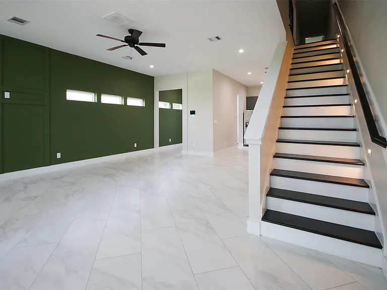 5113 Hershe St #B — Photo 14