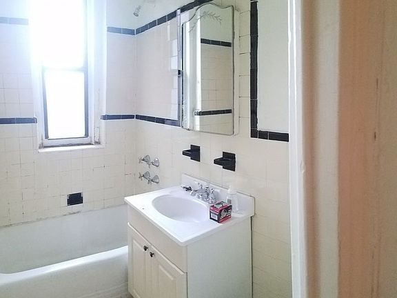 4th image of 543 Ocean Ave APT 4A