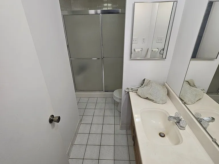 25 Dickinson Ave #H — Photo 8
