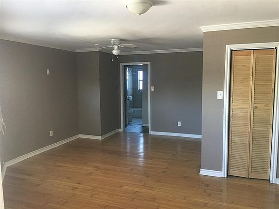 4th image of 514 E 40th 1/2 St