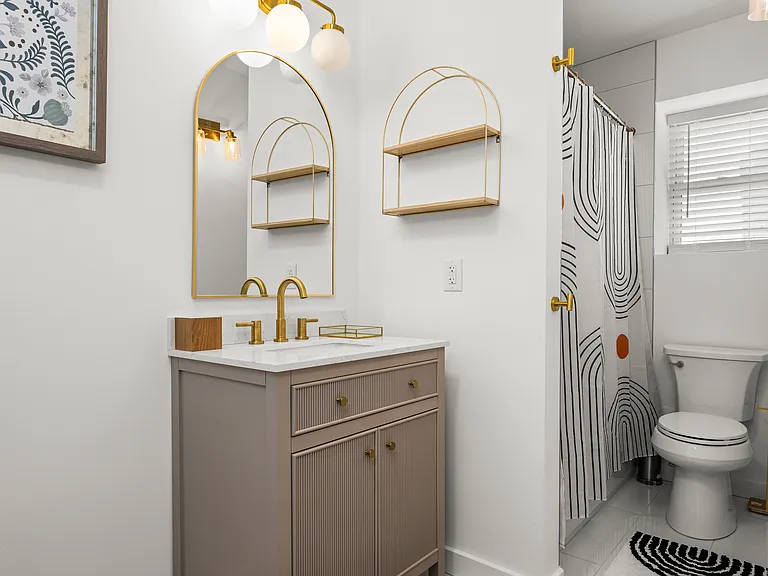 11 Broadway St #201 — Photo 22