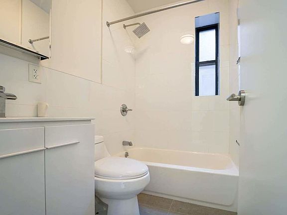 5th image of 1236 Pacific St #22GG
