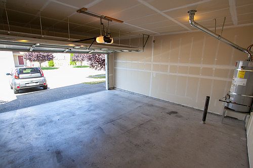 4th image of 18517 94th Ave E