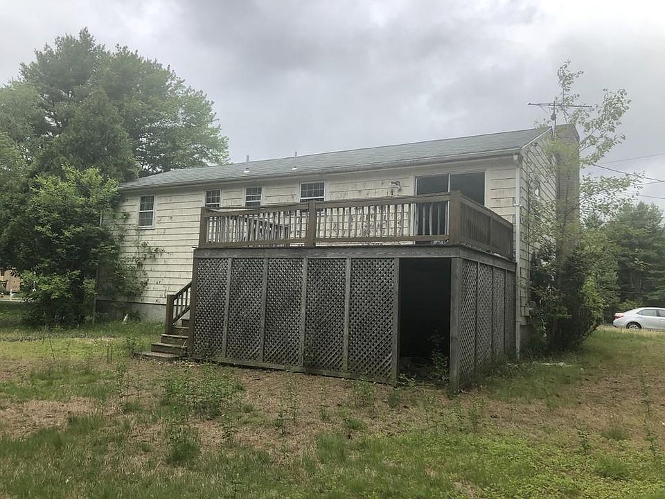 2nd image of 72 Colonial Rd