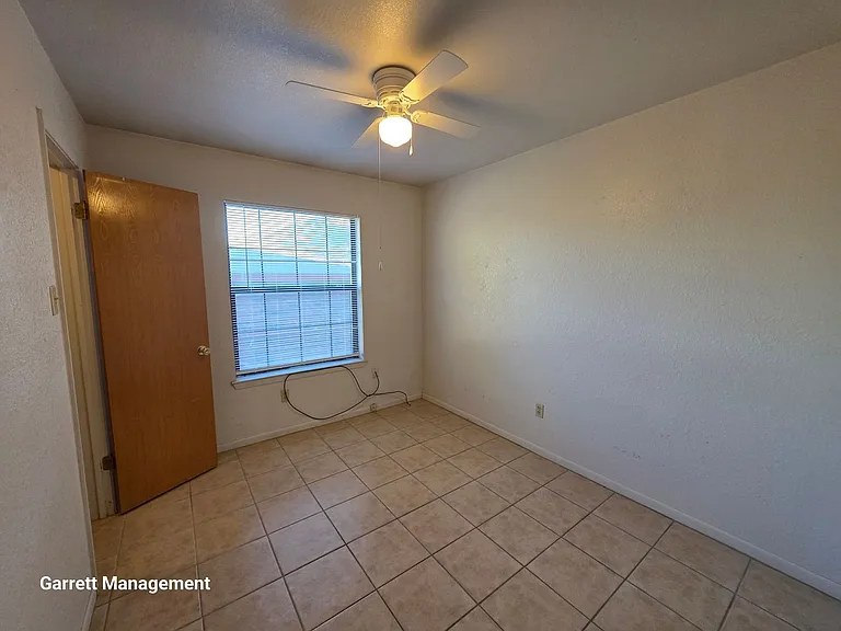 1703 Taylor St — Photo 18