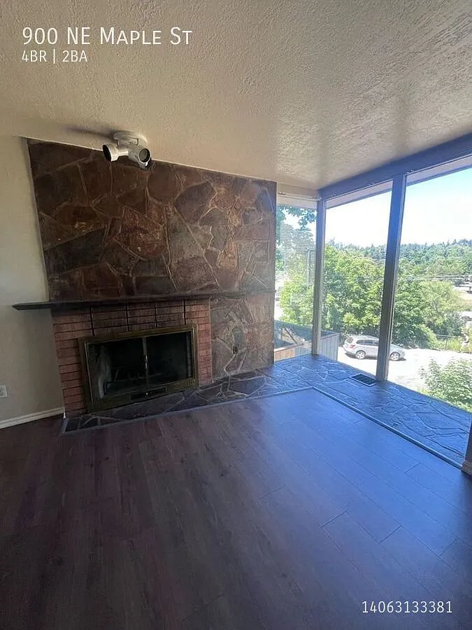 WSU Bound? Your 4-Bedroom House Is Waiting — Photo 3