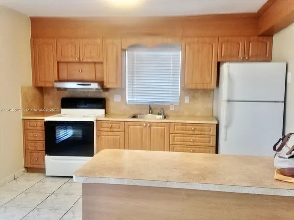 4725 NW 7th St APT 305-3, Miami, FL 33126
