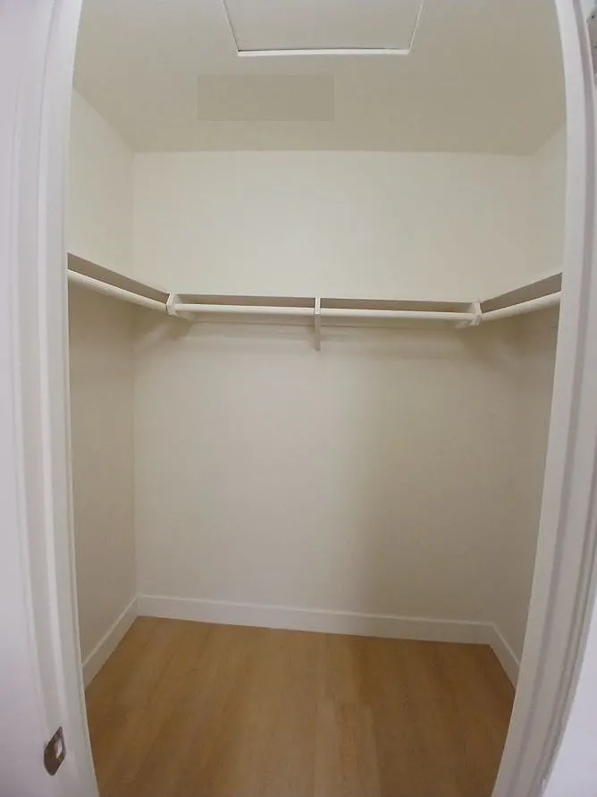 4 bed, 1676 sqft, $1,000 — Photo 3