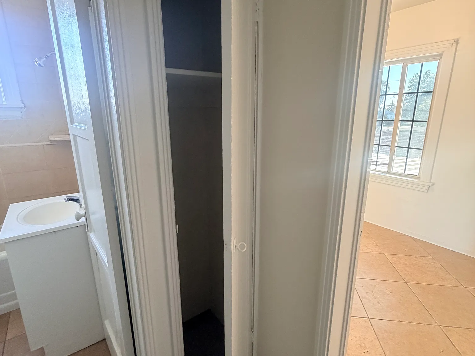 1 bed, 600 sqft, $1,000 — Photo 4