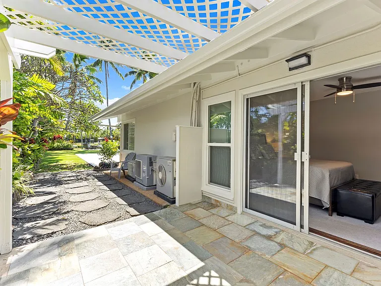748 Mokapu Rd — Photo 14