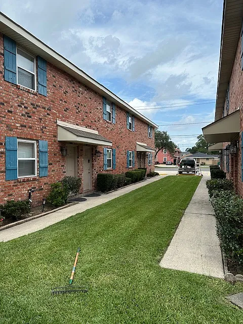 2 bed, 1.5 bath, 1200 sqft, $1,475 — Photo 2
