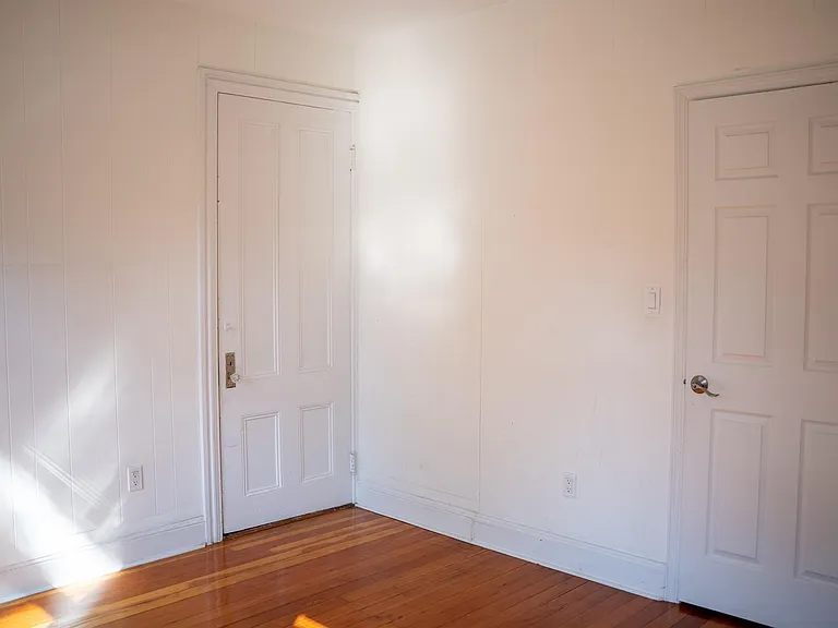294 Clerk St #1 — Photo 10