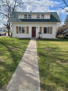437 New York St, Chinook, MT, 59523