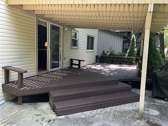 4th image of 220 Fawnwood Dr