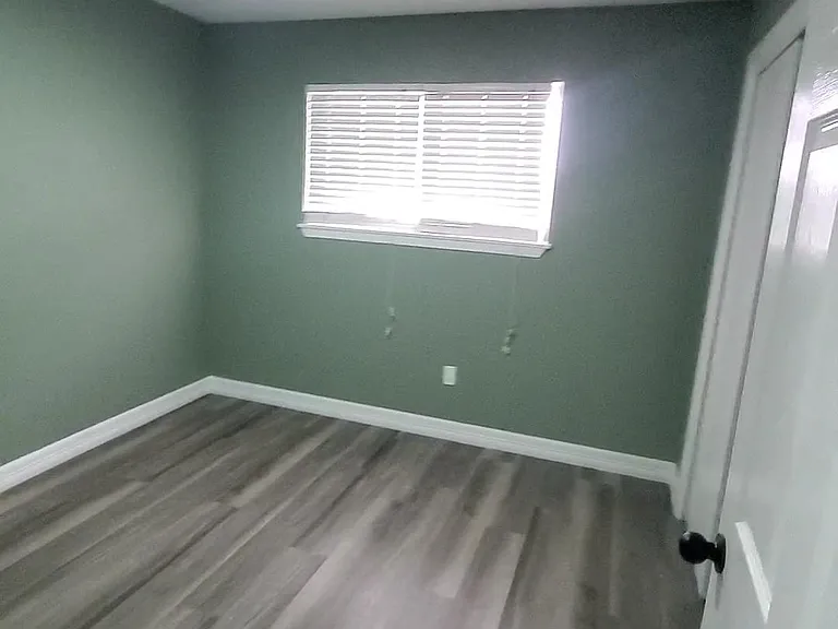 101 Lindsey Ave — Photo 6