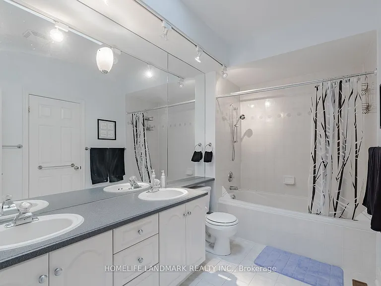 2283 Lake Shore Blvd W #B — Photo 19