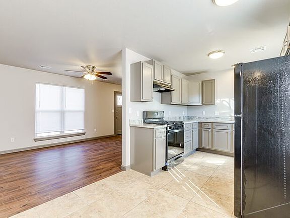 5th image of 2412 NW 40th St