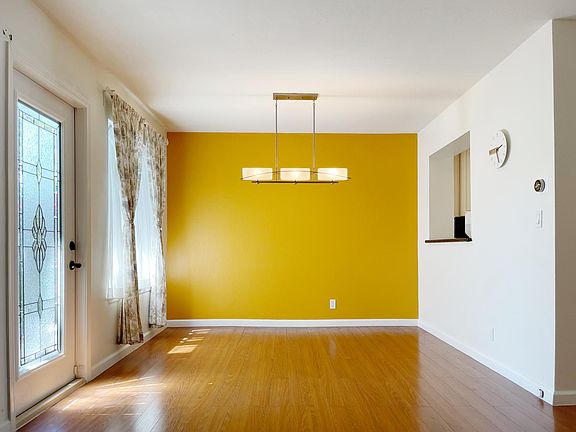5th image of 4855 Mintwood Ct