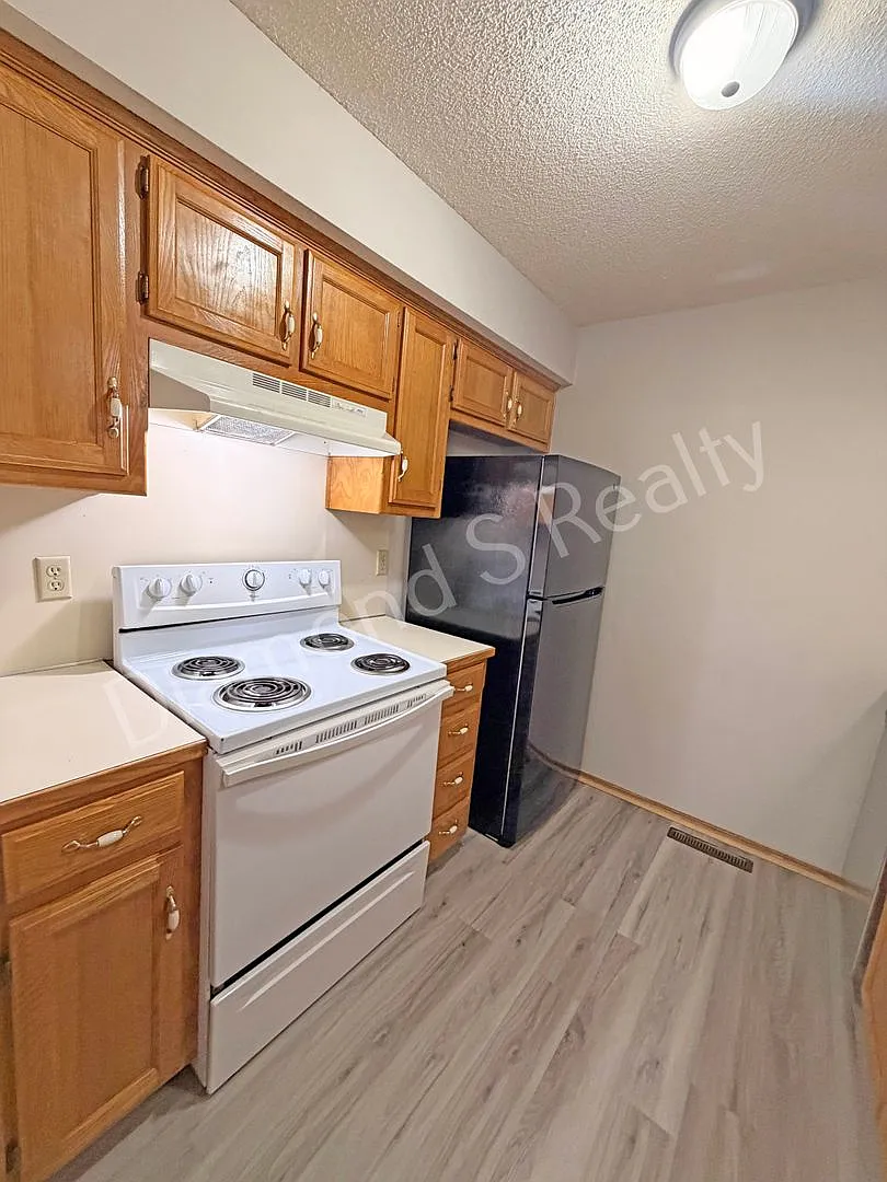 1499 W Rainey Fourplex — Photo 4
