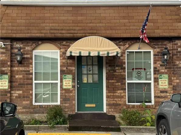 6200 Riverside Dr, Metairie, LA 70003