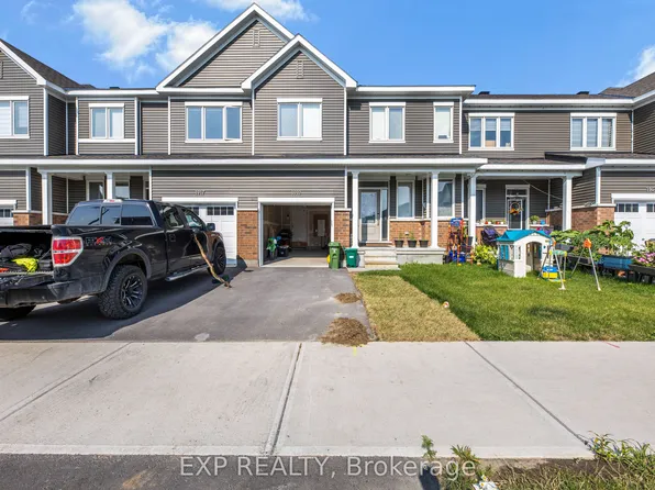 1919 Elevation Rd, Ottawa, ON K2J 7G8