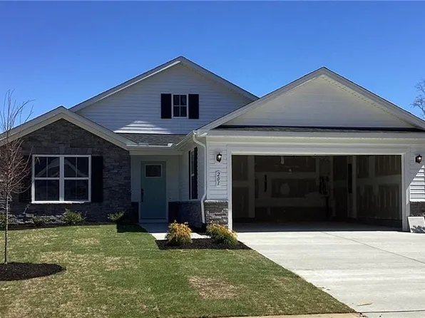 201 Martha Washington Pkwy, Williamsburg, VA 23185