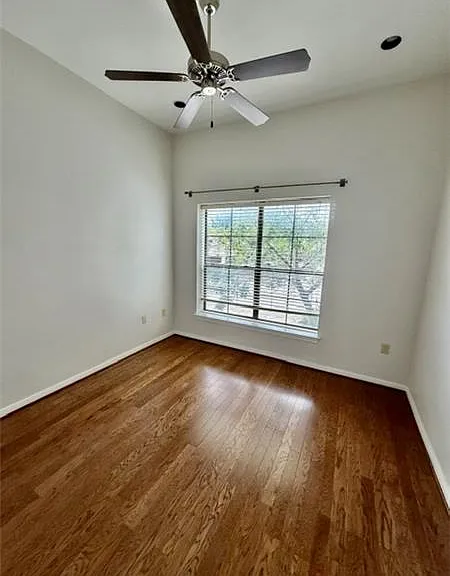 330 Austin Ave #208 — Photo 9
