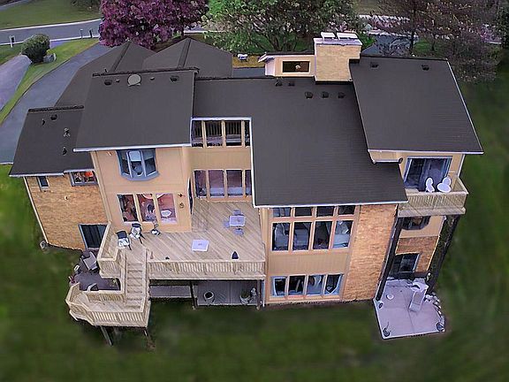 Aerial View - Rear Ravine