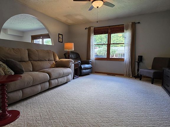 5th image of 308 Cottage Ave